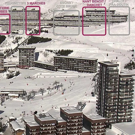 Style Chalet, Pied Des Pistes, Les Menuires, 2 Pers., 3 Flocons 